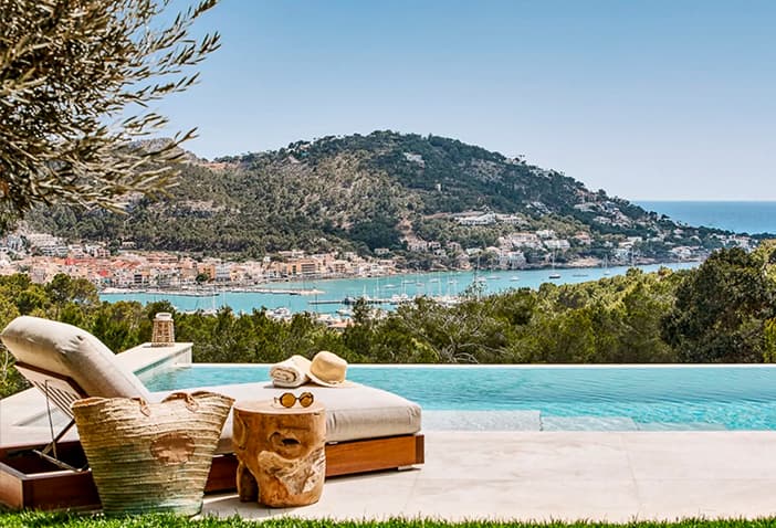 Why is it the right time to buy luxury villas in Spain? photo